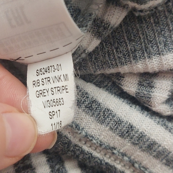Gap Women's Size Large Sweater Dress Large V Neck Sleeveless Striped Gray White - Picture 5 of 5